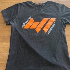 Men's Strong LiftWear Short Sleeve Arnold Quote Gym Shirt Sz Medium Black Orange